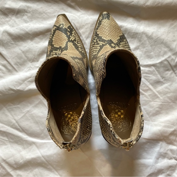 Vince Camuto leather snake print ankle booties US 7 - Picture 4 of 10